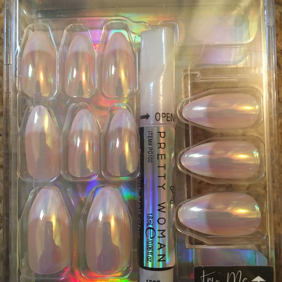 Ulta Beauty Makeup Bn Set Of 24 Press In Nails W Glue Hard 2 Find